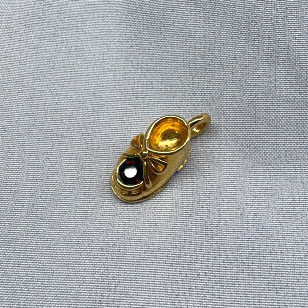 Unbranded Baby Shoe Charm Unisex OS Gold Excellent Garnet Ruby‎ Birthstone Bow